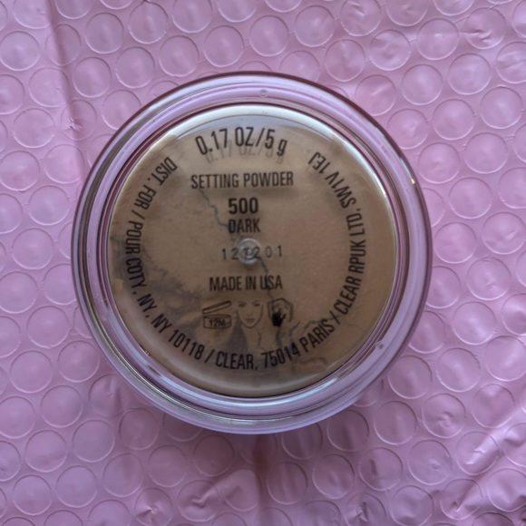 FREE - NWT Kylie Setting Powder (free in a bundle) - Picture 2 of 8